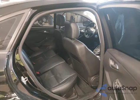 2016 Ford Focus Se z USA, uszkodzony, nr VIN 1FADP3F28GL406761